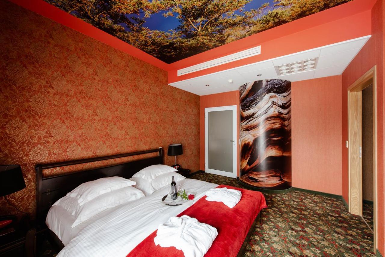 Hotel Lenart Wieliczka Exteriör bild