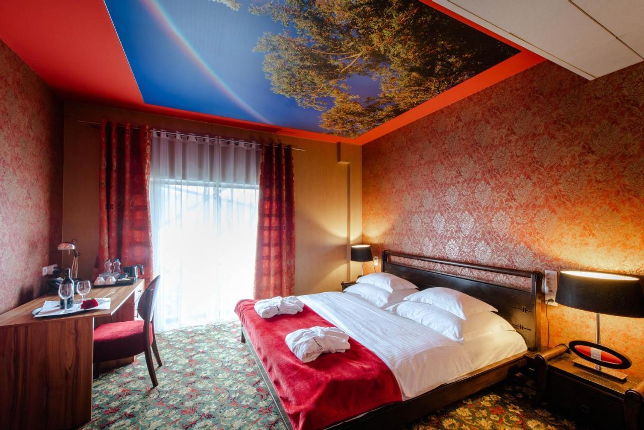 Hotel Lenart Wieliczka Exteriör bild