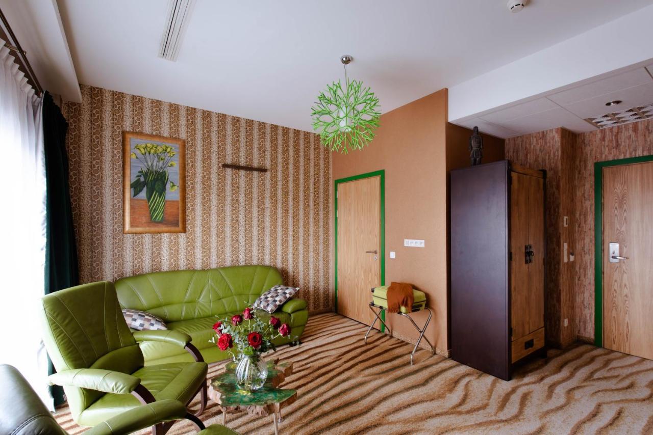 Hotel Lenart Wieliczka Exteriör bild